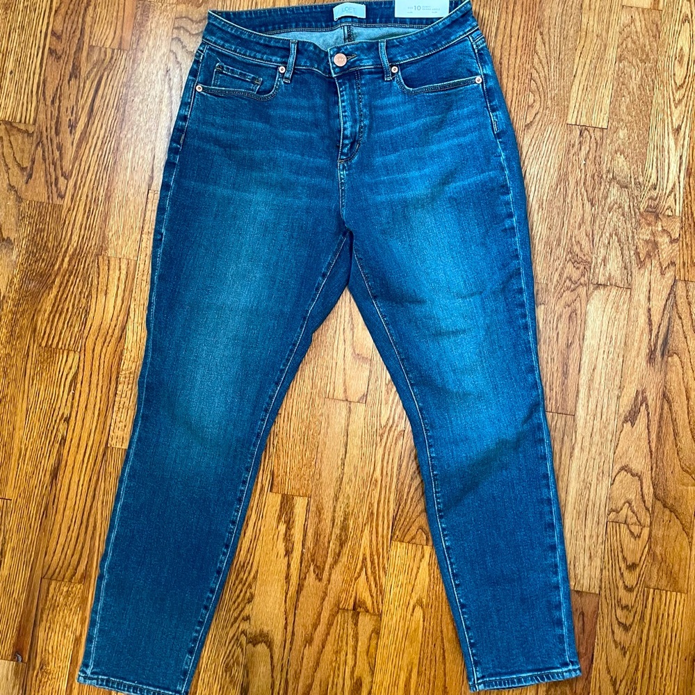 LOFT curvy skinny ankle jeans.